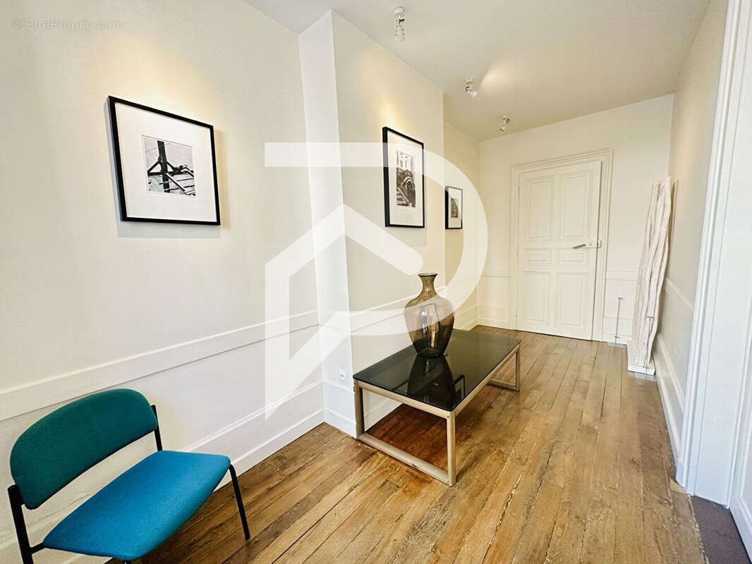 Maison de maître au coeur du centre-ville - photo 8