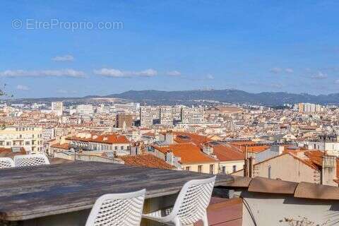 Appartement à MARSEILLE