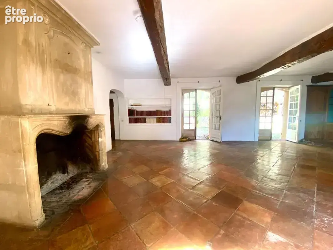 Maison Le Revest Les Eaux 10 pièce(s) 399 m2 - photo 12