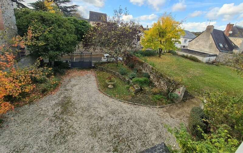 Maison à SAINT-JEAN-SUR-MAYENNE