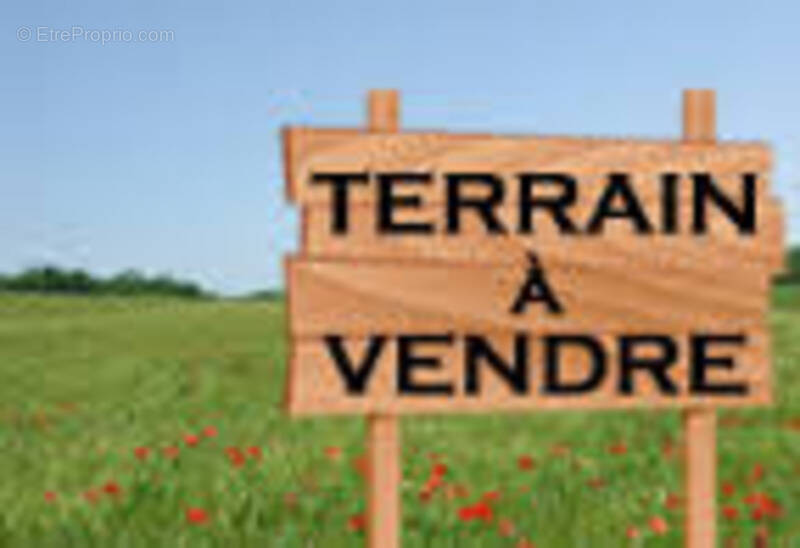 Terrain à CHAUDEFONDS-SUR-LAYON