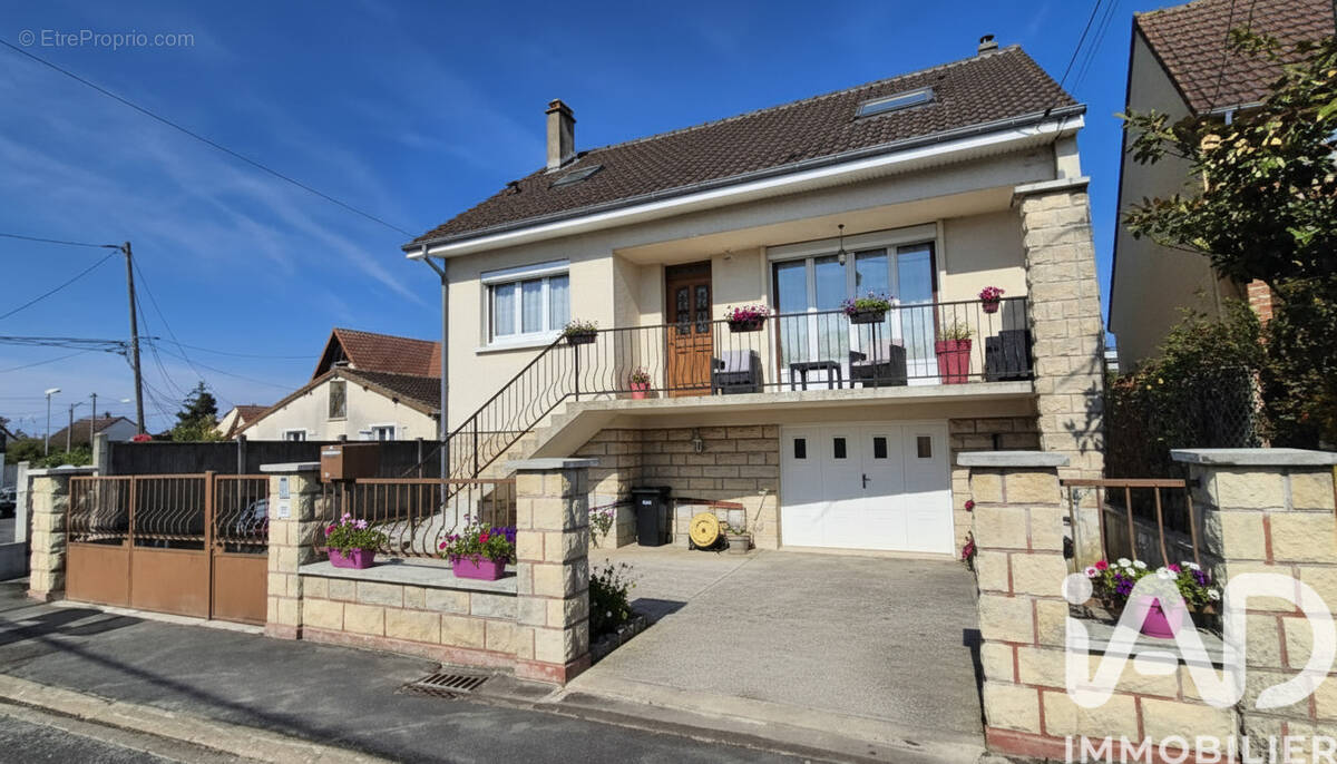 Photo 1 - Maison à ROISSY-EN-BRIE