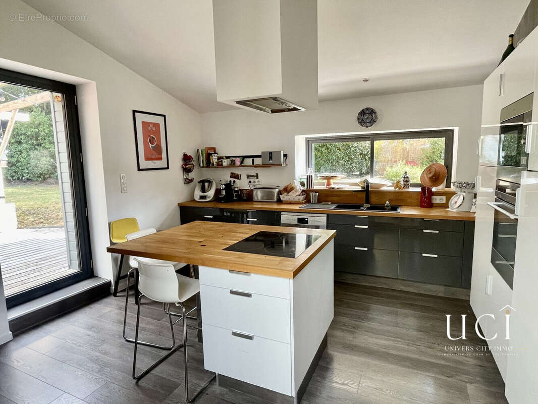 Maison 169 m² à Saint-Philbert-De-Grand-Lieu  - photo 8