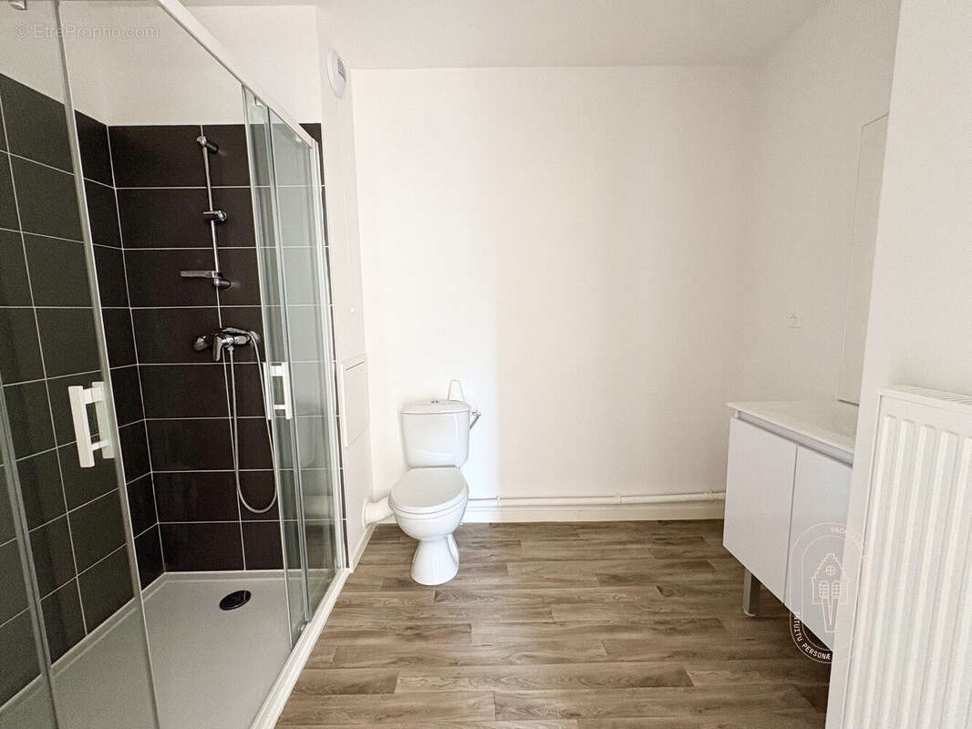 Appartement 41 m² à Armentieres  - photo 8