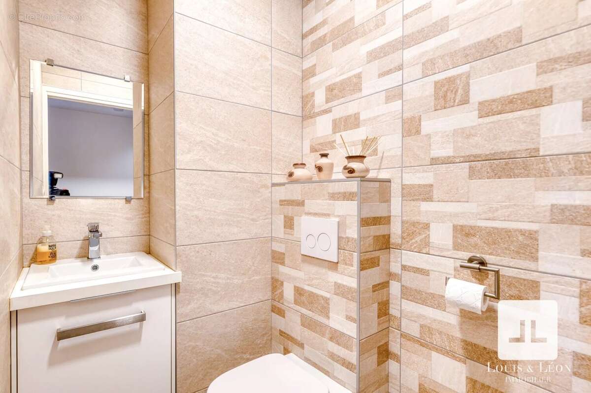 Appartement à ANSE