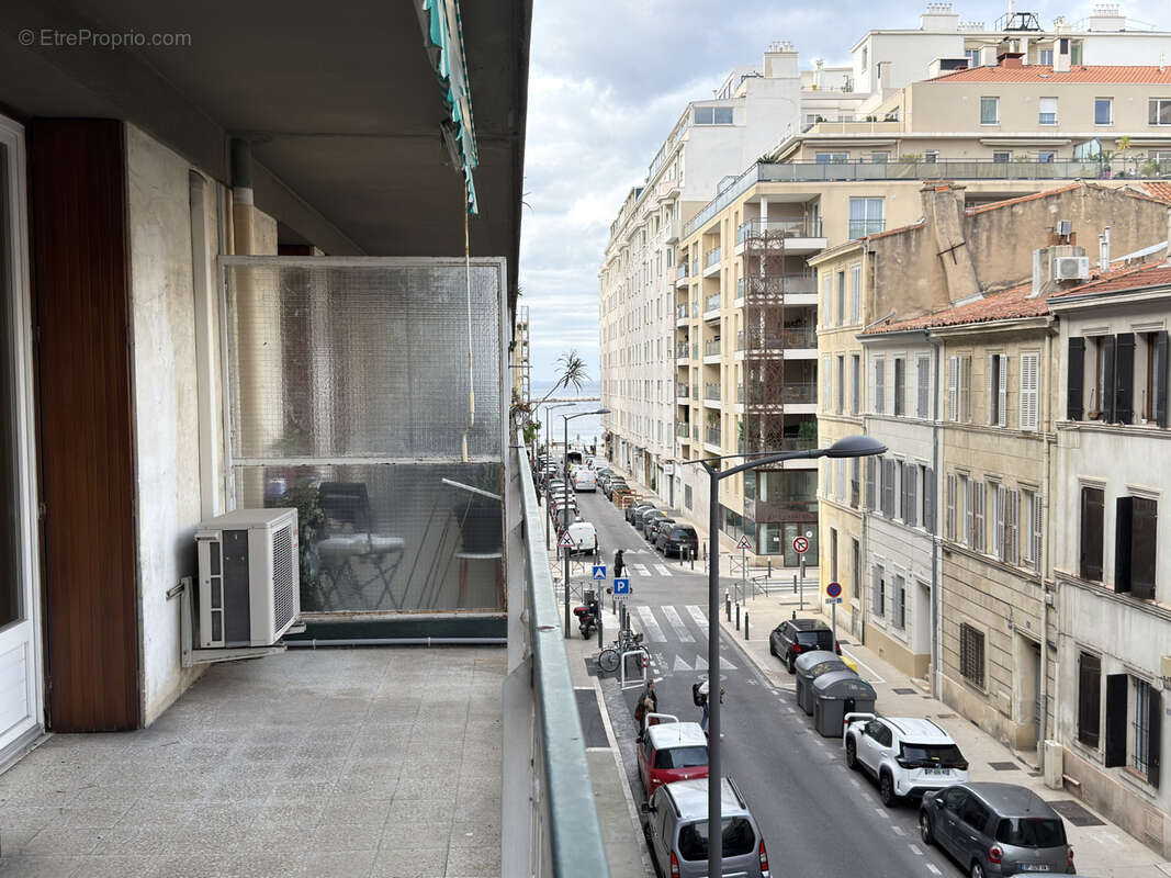 Appartement à MARSEILLE-7E