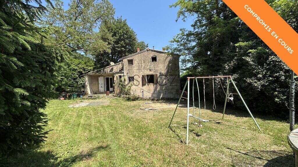 Maison à rénover 210M2 avec terrain constructible - photo 3