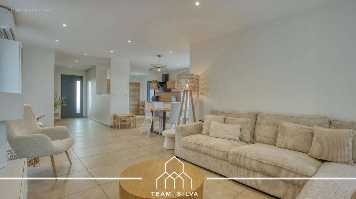 Maison 105 m² à Echalas  - photo 16