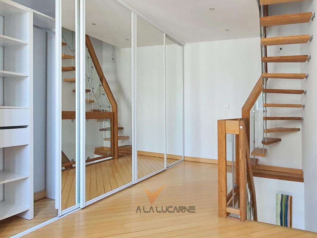 Maison 256 m² à Joue-Les-Tours  - photo 14