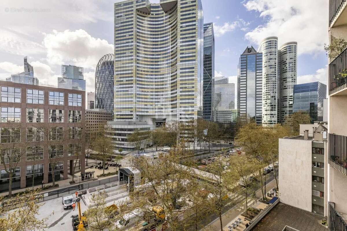 Appartement à COURBEVOIE