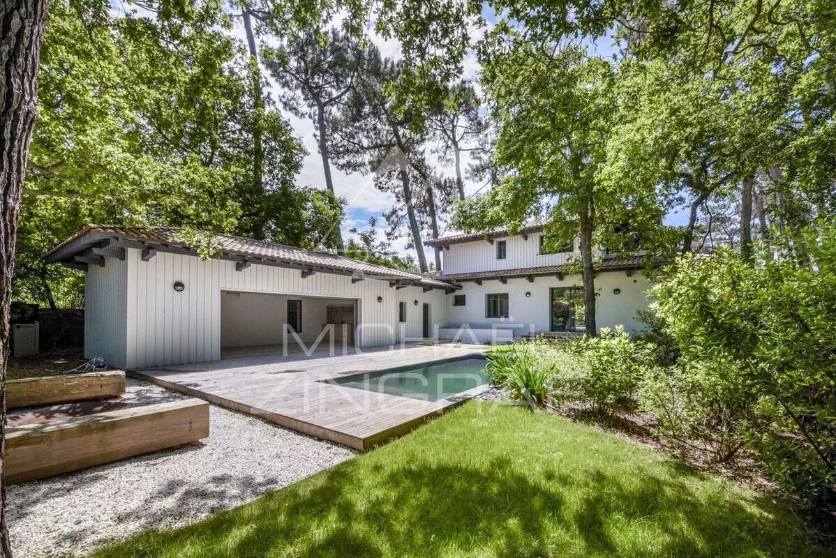 Maison à LE BOUSCAT