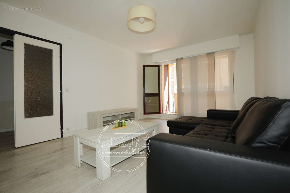 Appartement 2 pièces de 56 m2   Proche Churchill - photo 6