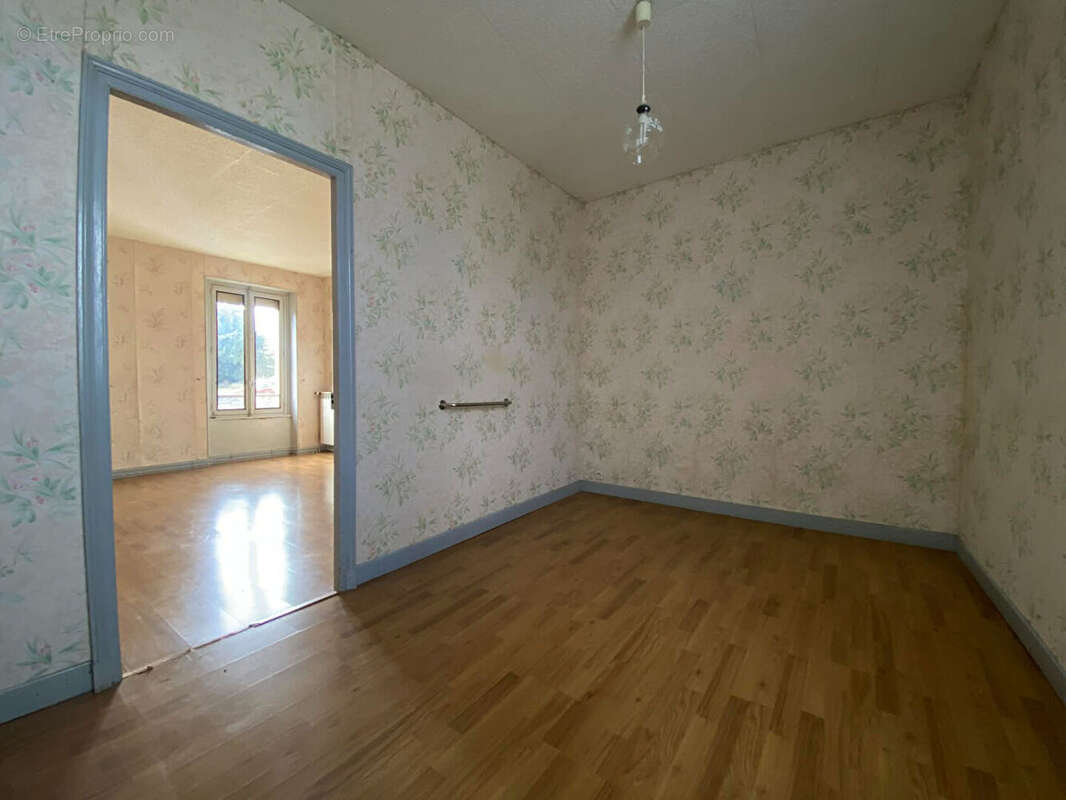 Maison à NEUILLY-SAINT-FRONT