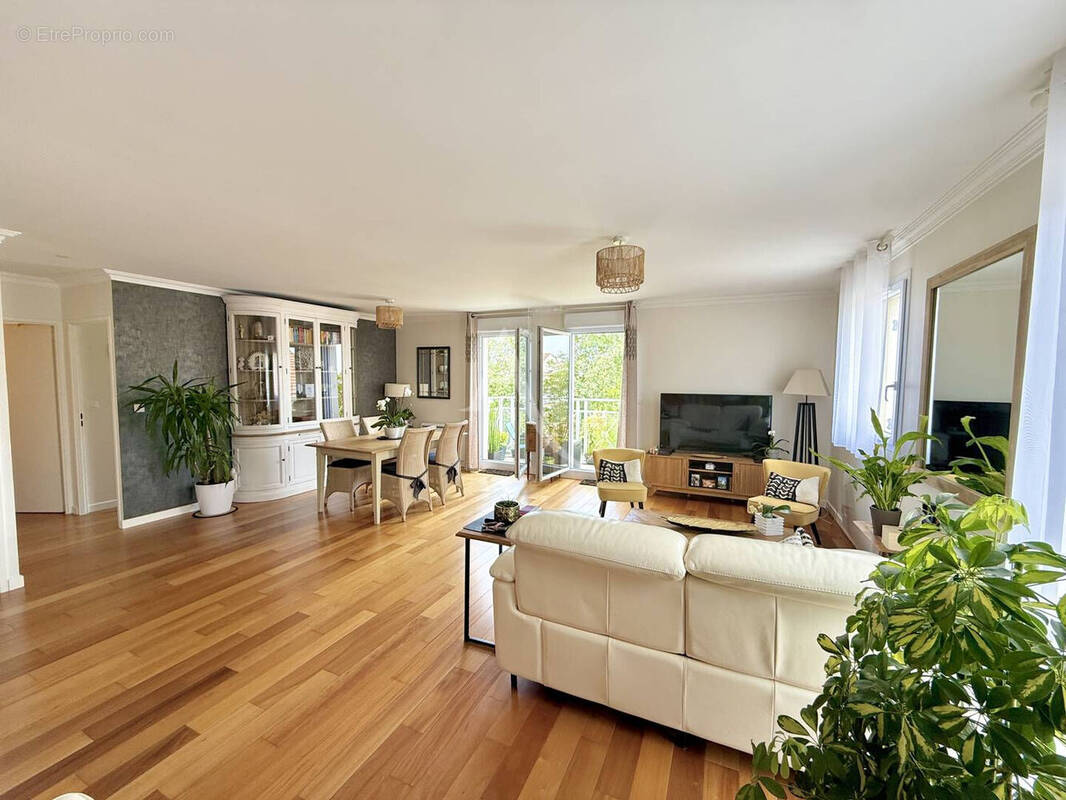 Appartement à OZOIR-LA-FERRIERE