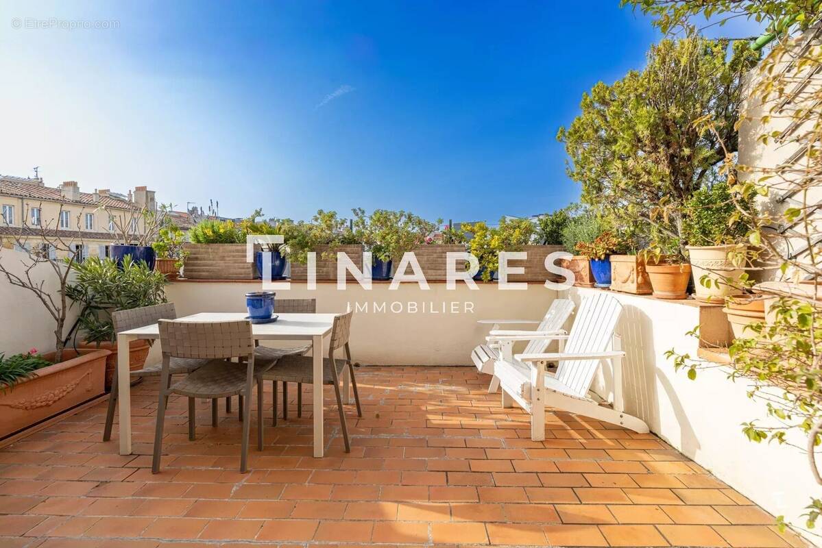 Appartement à MARSEILLE-2E