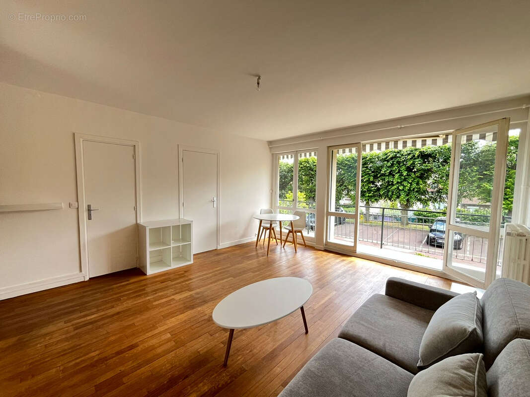 Appartement à SURESNES