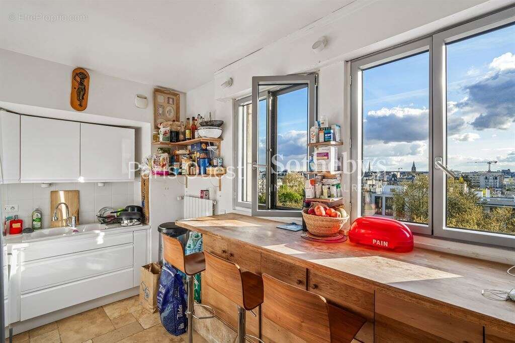 Appartement à NEUILLY-SUR-SEINE