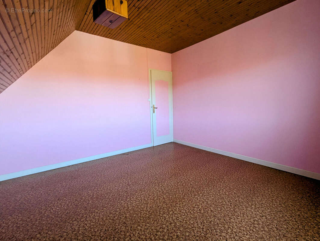 Maison à TREDREZ-LOCQUEMEAU