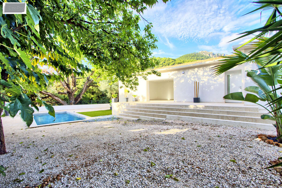 Maison à LA VALETTE-DU-VAR