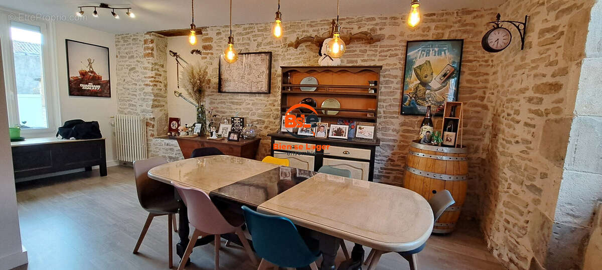 Maison à AIGUEPERSE