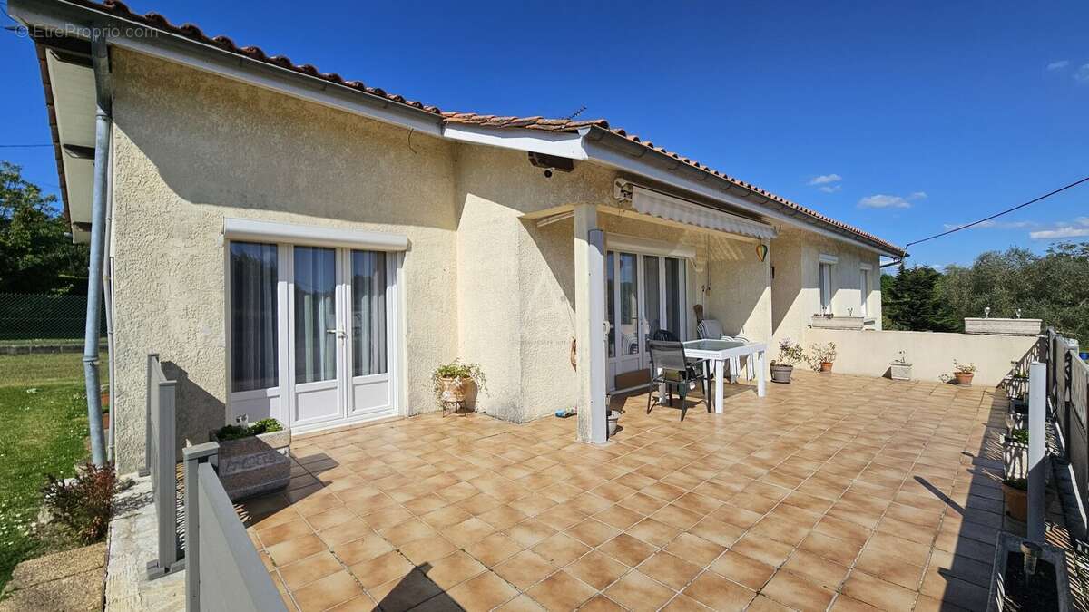 Maison à SAINT-GERVAIS