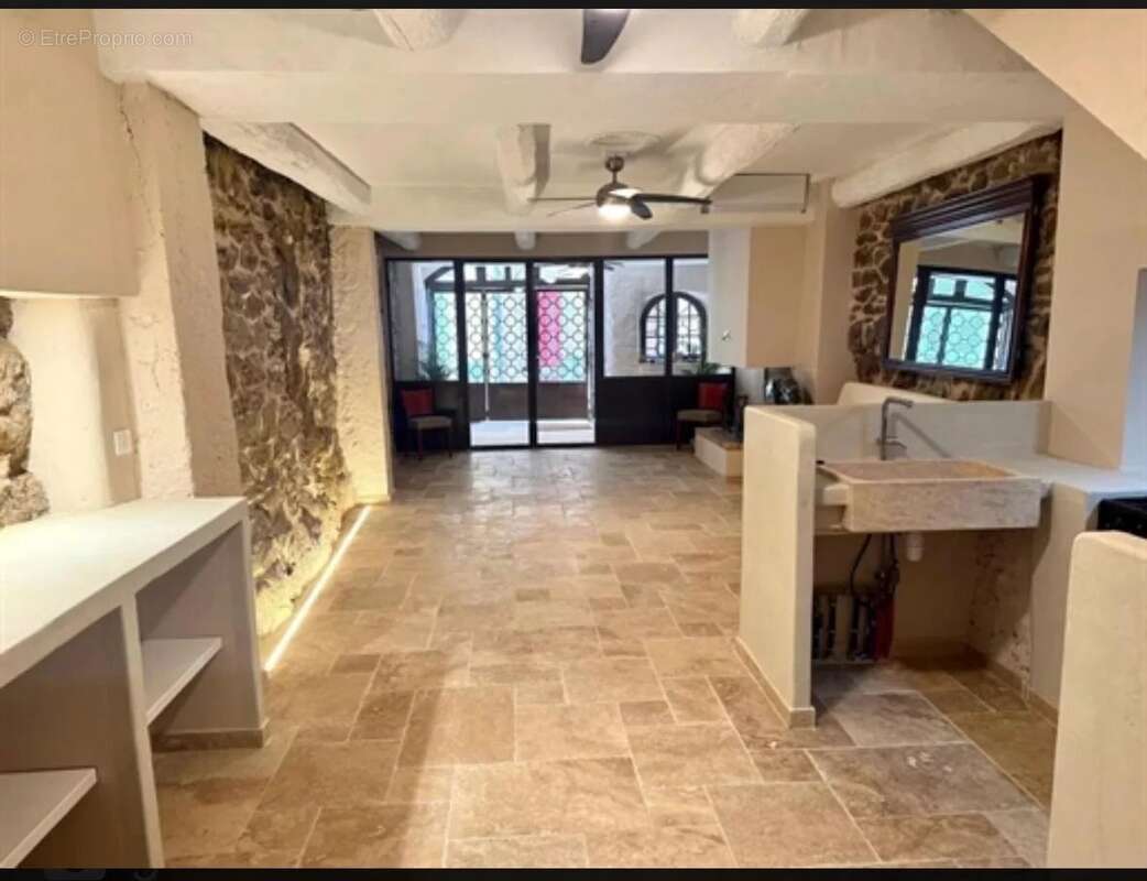 Appartement à GRIMAUD