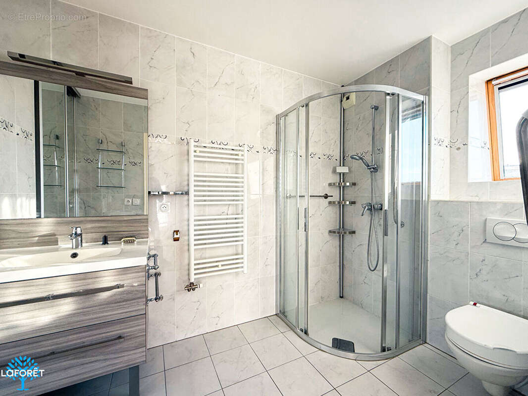 Appartement à SAINTE-GENEVIEVE-DES-BOIS