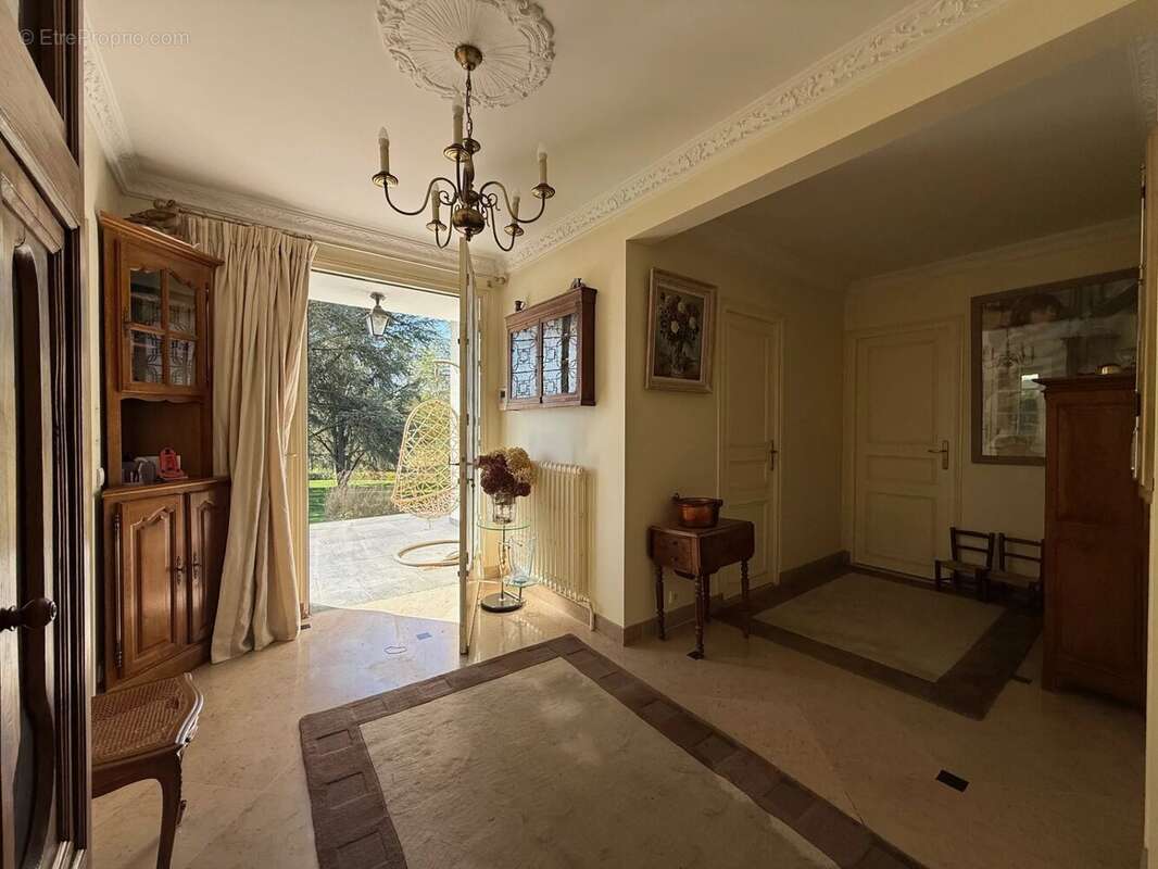 Maison à BREUX-JOUY