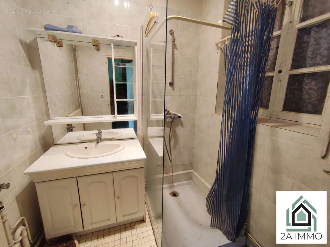 Maison à SAINT-GERVAIS-D'AUVERGNE