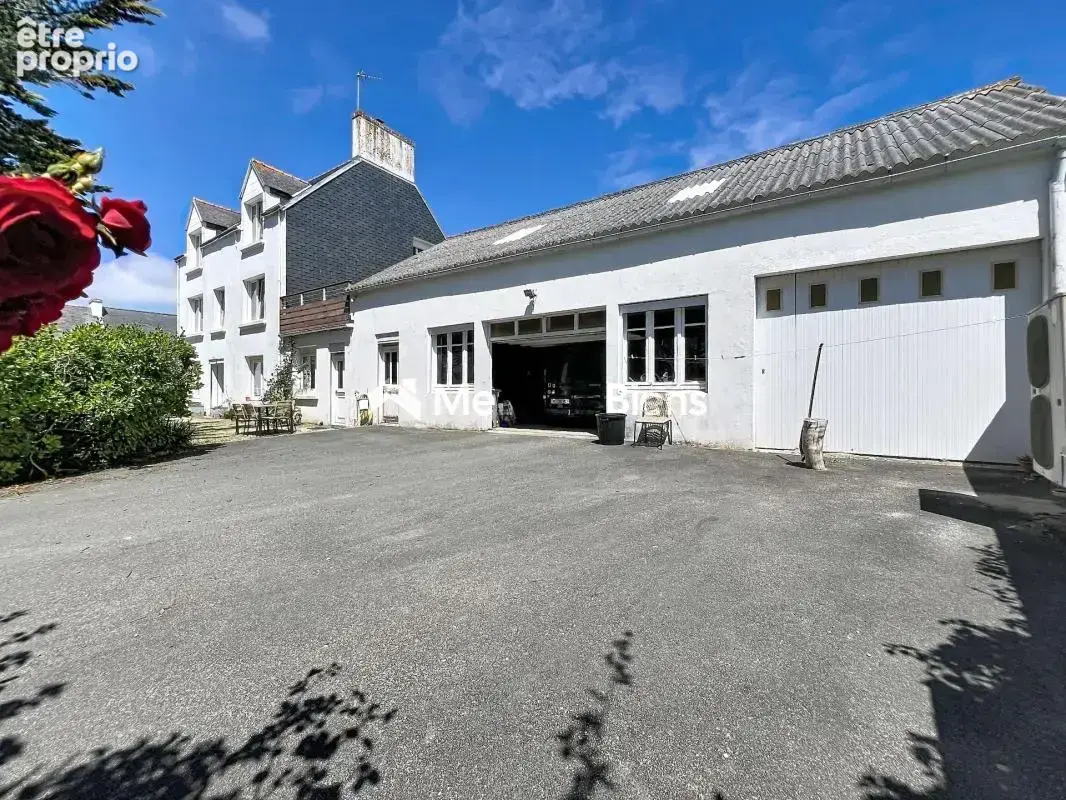 Treffiagat maison 9 pièces avec grand garage atelier et dépendances - photo 18