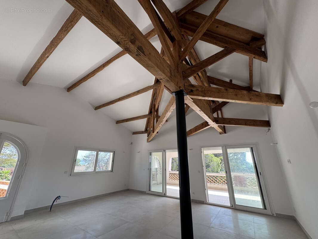 Appartement à FREJUS