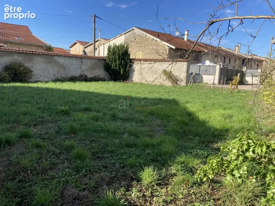 Terrain plat 308 m² - photo 1