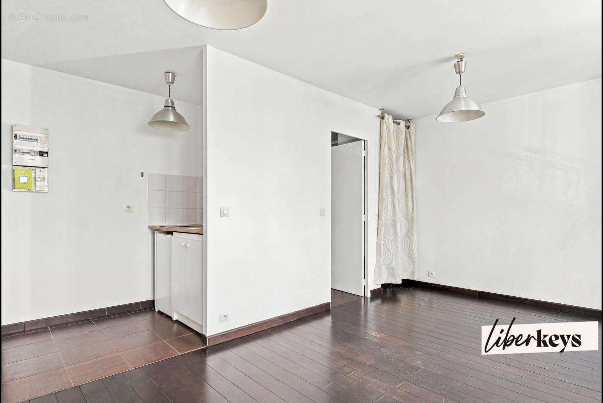 Paris 15 - Grenelle / Rue du Commerce - Studio - photo 2
