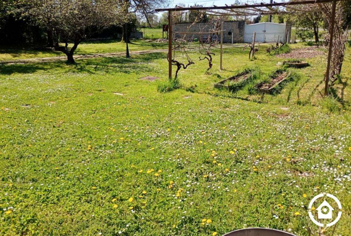 Maison à SAINTE-SEVERE