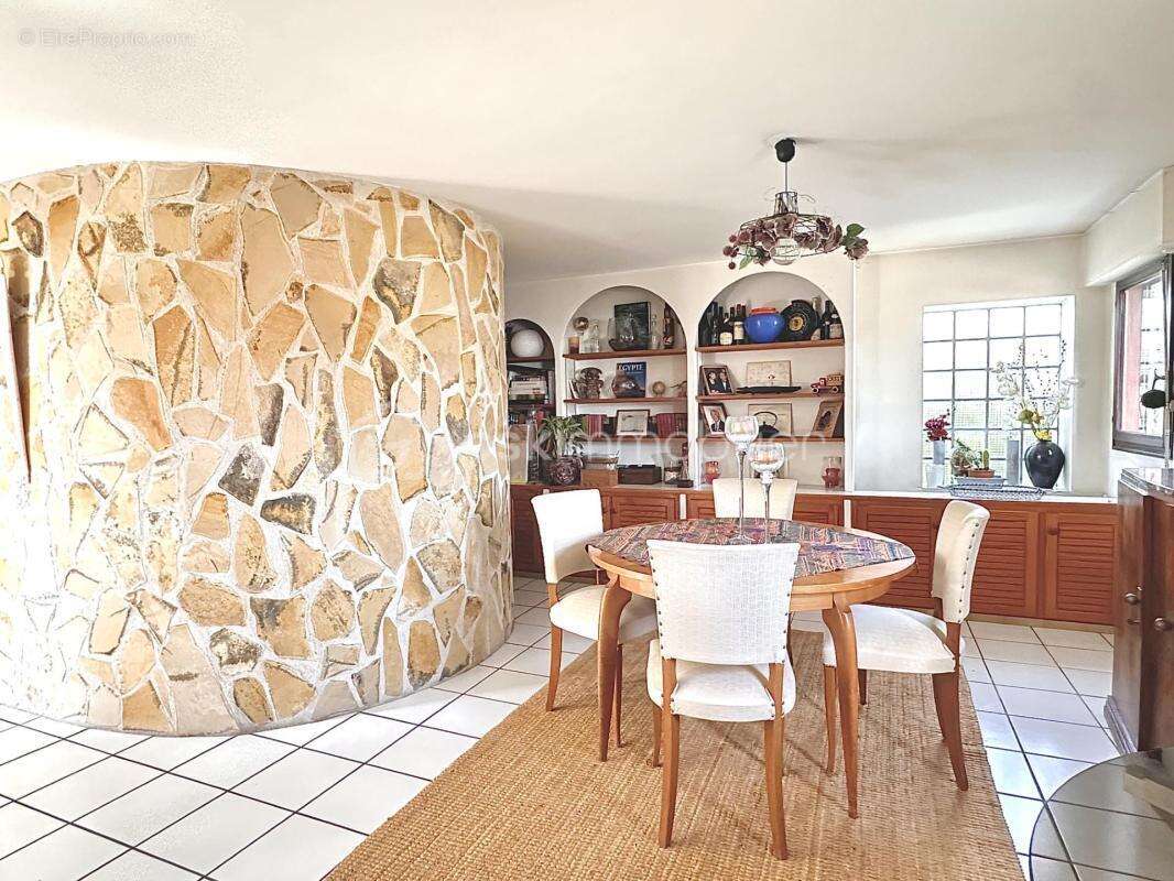 Maison lumineuse et spacieuse - photo 3