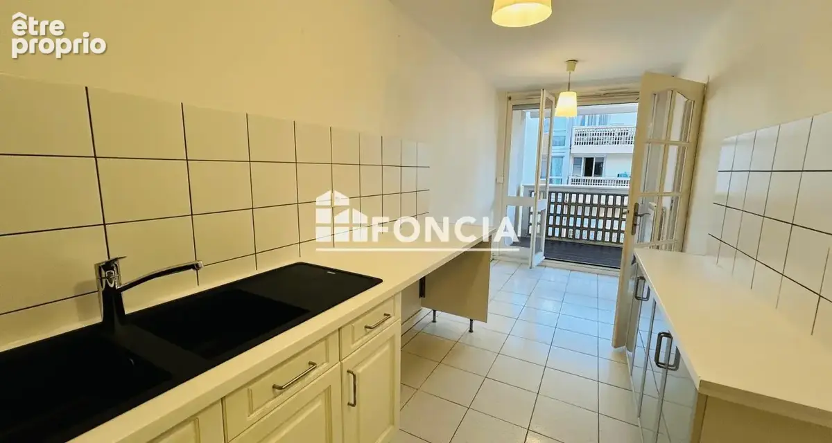 Coeur castanet - grand t3, cave et garage box - photo 7