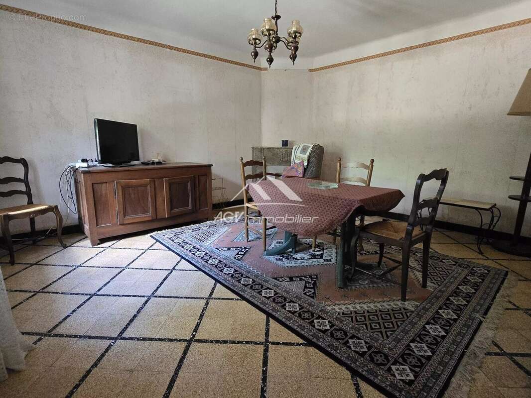 Maison à SAINT-PRIVAT-DES-VIEUX