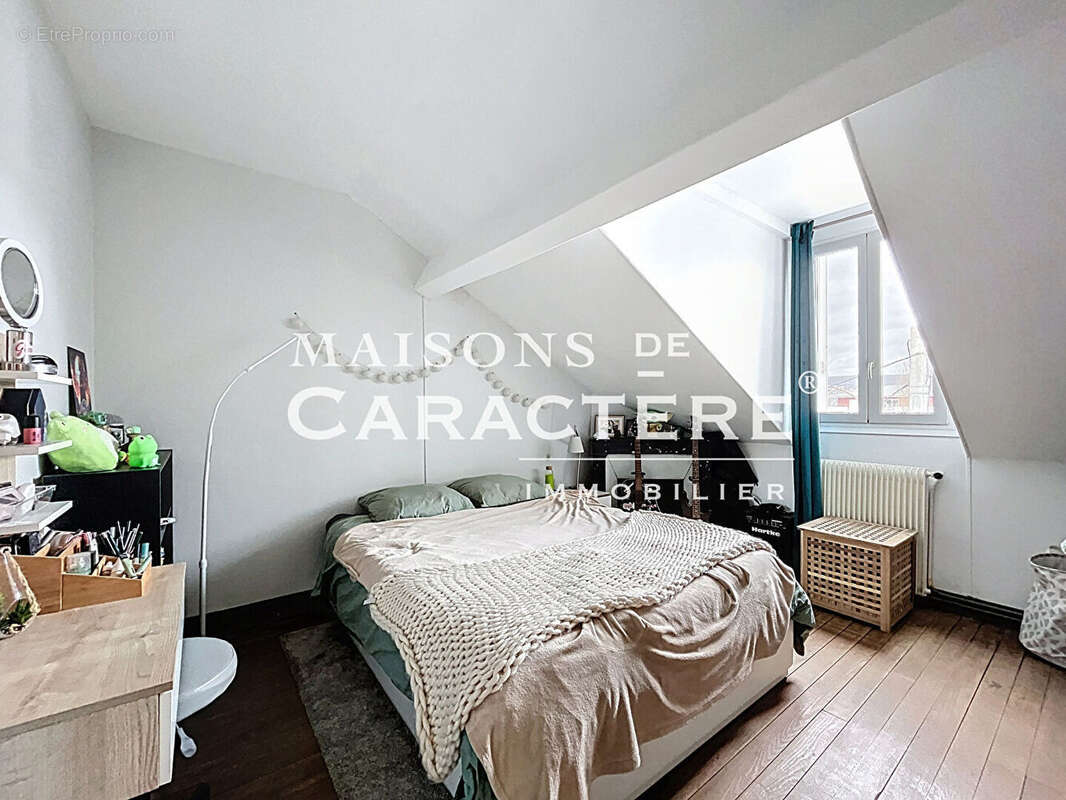 Maison à VERNEUIL-SUR-SEINE