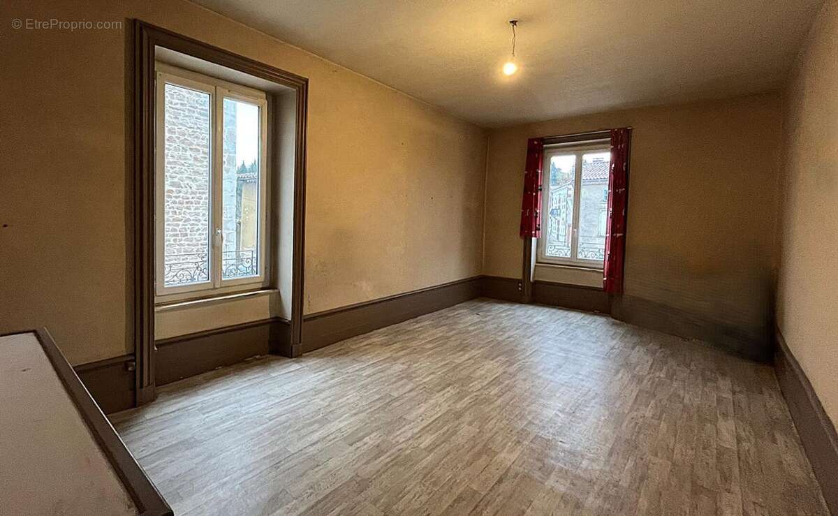 Appartement à FEURS