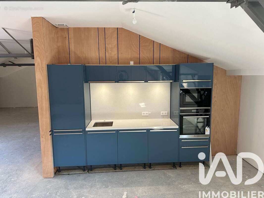 Appartement 750 m² à Arveyres  - photo 7