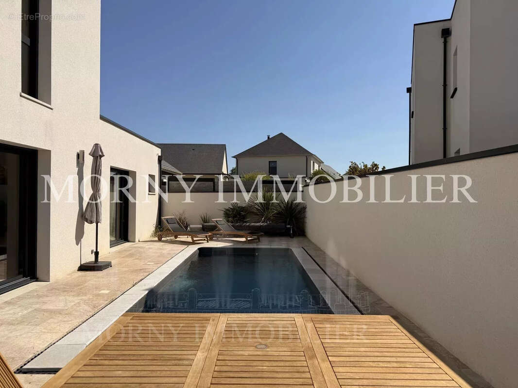 Maison à BIEVILLE-BEUVILLE