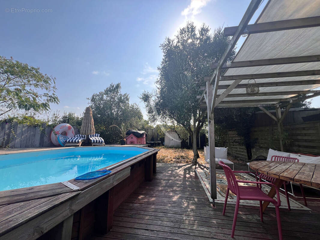 Maison à BEAULIEU-SOUS-LA-ROCHE