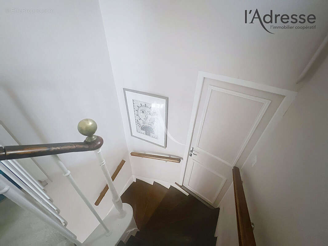 Maison à SURESNES