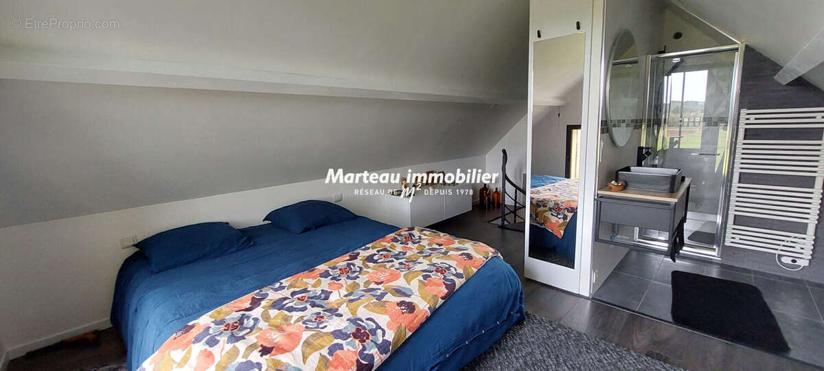 Maison à LAVARE