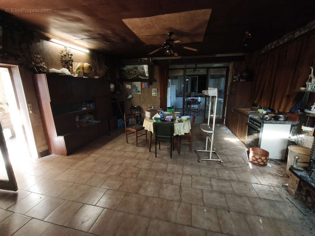 Maison à SAINT-GENIS-D&#039;HIERSAC