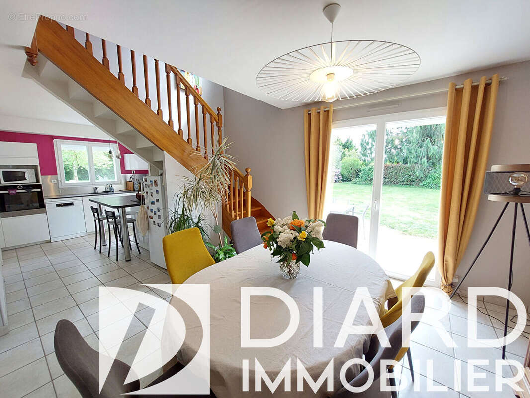 Maison à ETRELLES