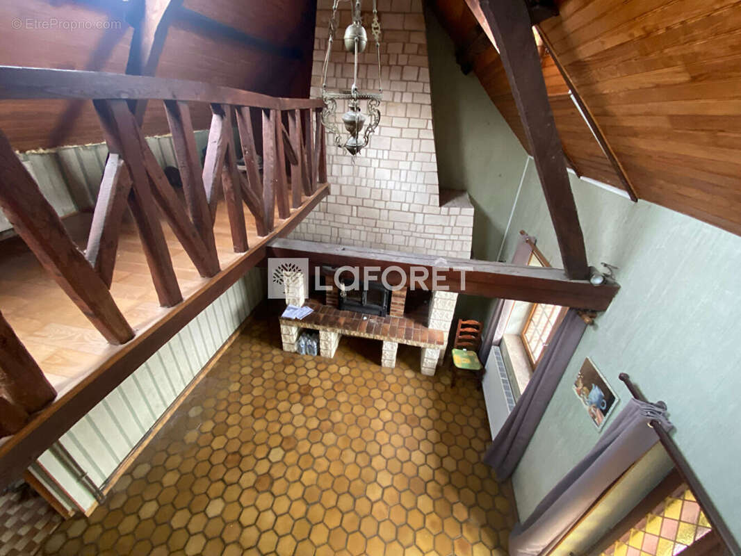 Maison à BEAURAINVILLE