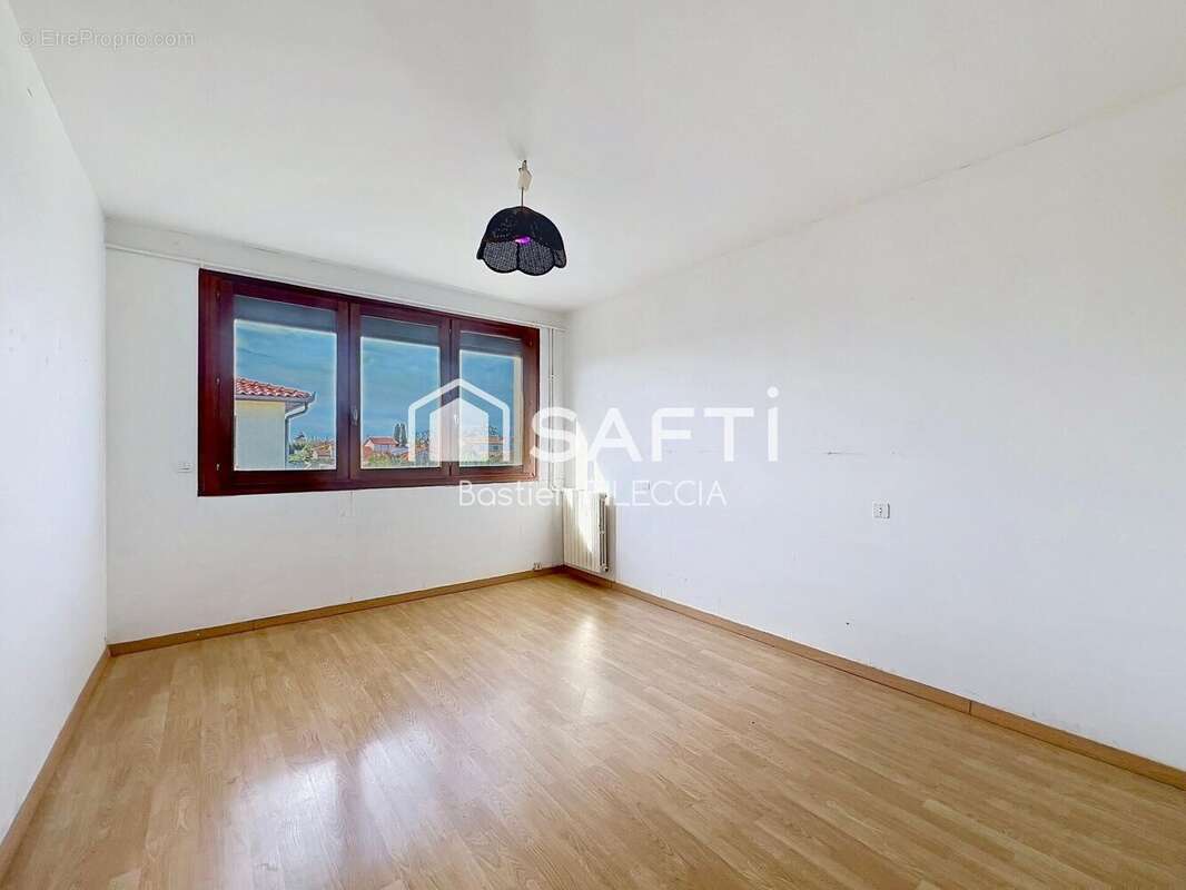 Maison 150 m² à Roquettes  - photo 9