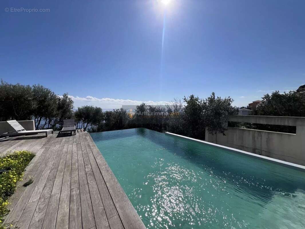 Maison à SAN-MARTINO-DI-LOTA