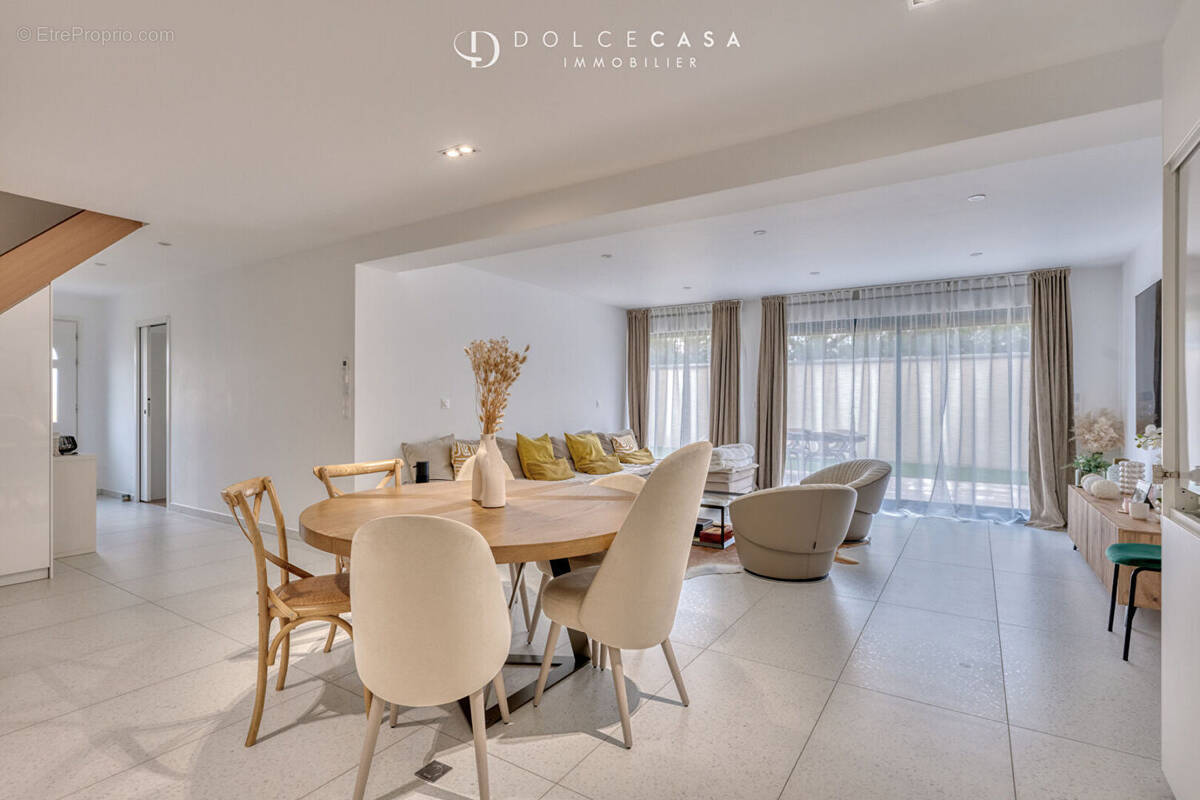 Maison à LE PERREUX-SUR-MARNE